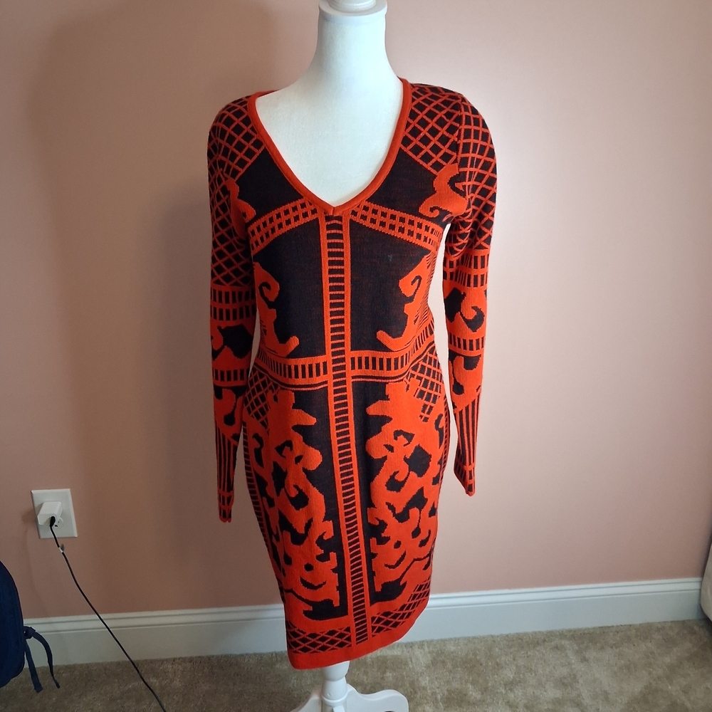 Venus Vibrant Orange & Black Patterned V‑Neck Knit Dress